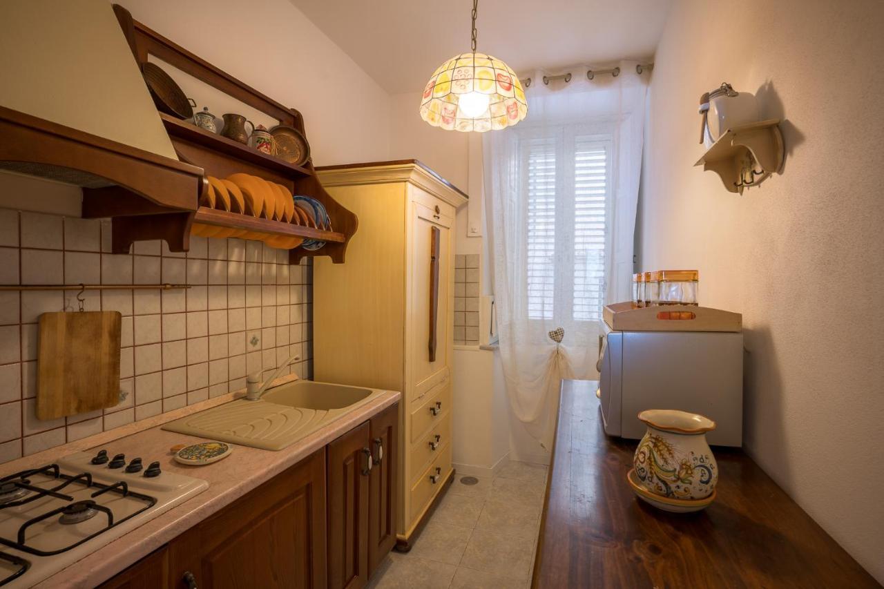 Maniace Sea View Apartment By Ortigia Apartments Syracuse Екстер'єр фото